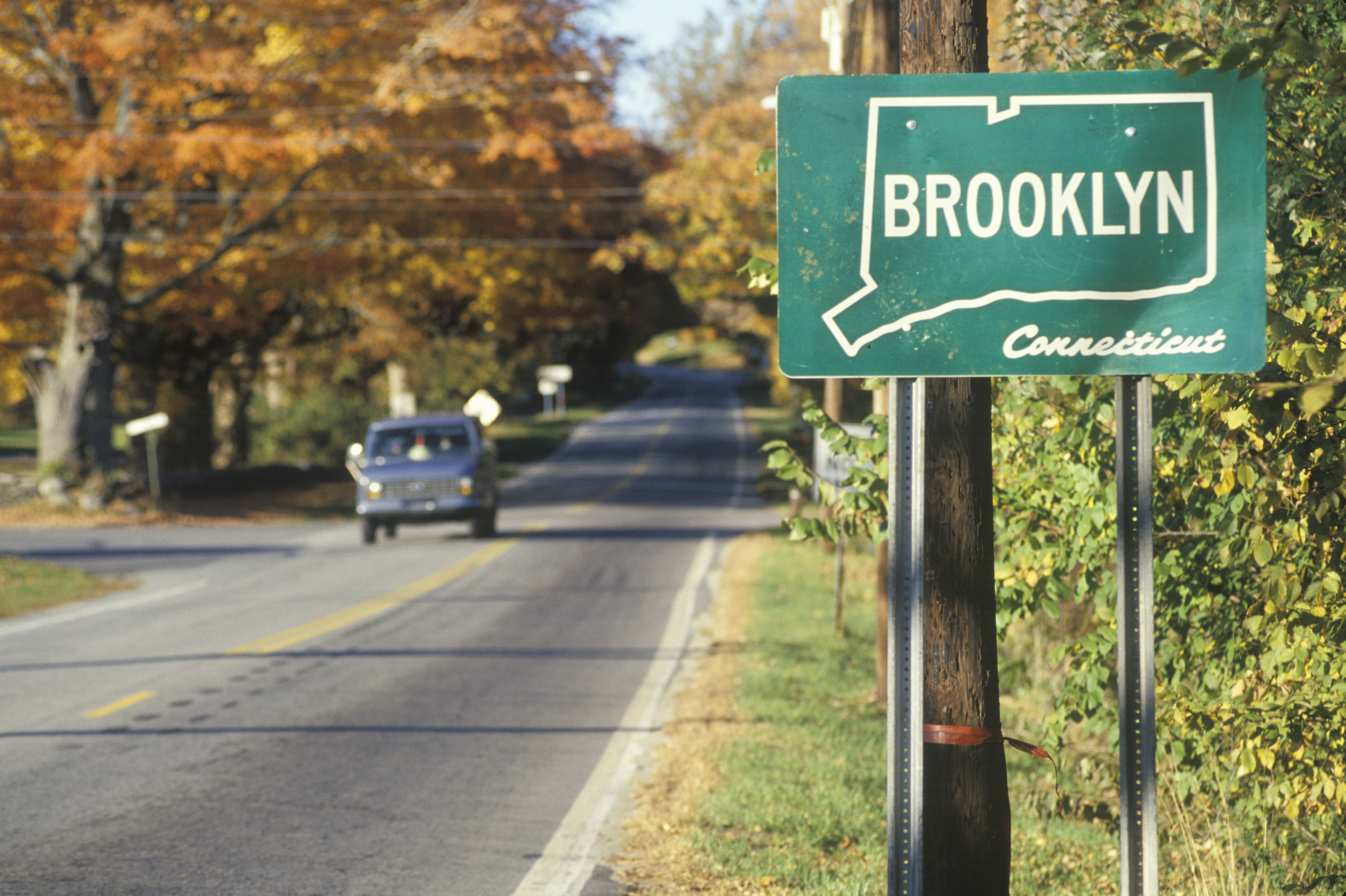 Brooklyn Connecticut city limits sign