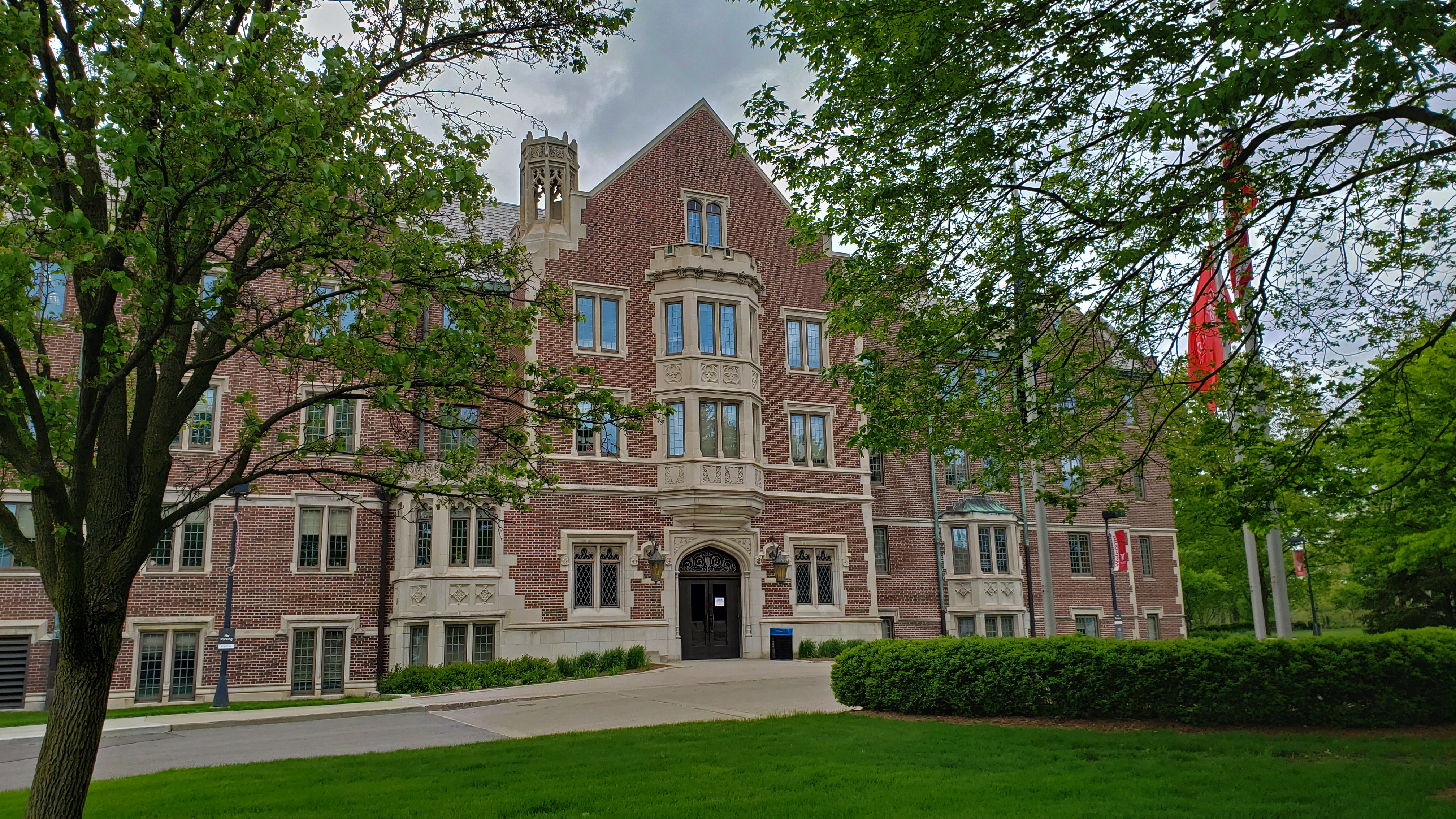 Ball State University welcome center front entrance