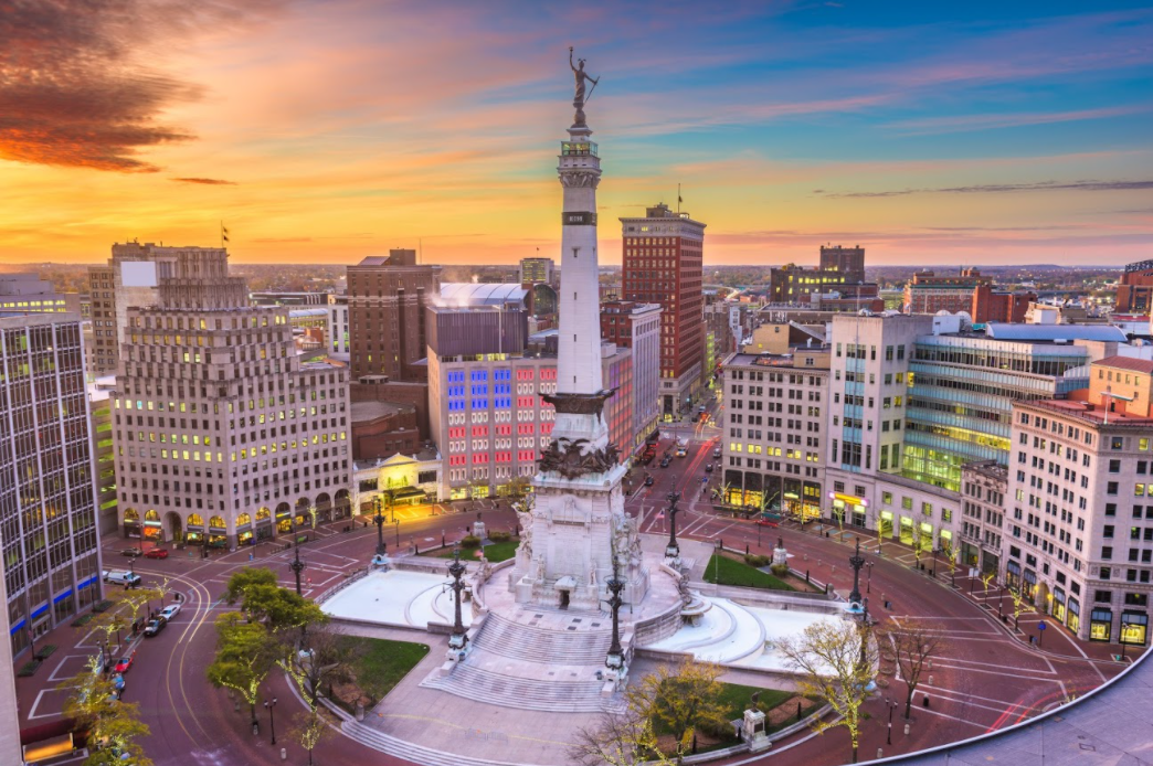 Skyline over Soliders' and Sailors' Monument at dusk in Indianapolis Indiana